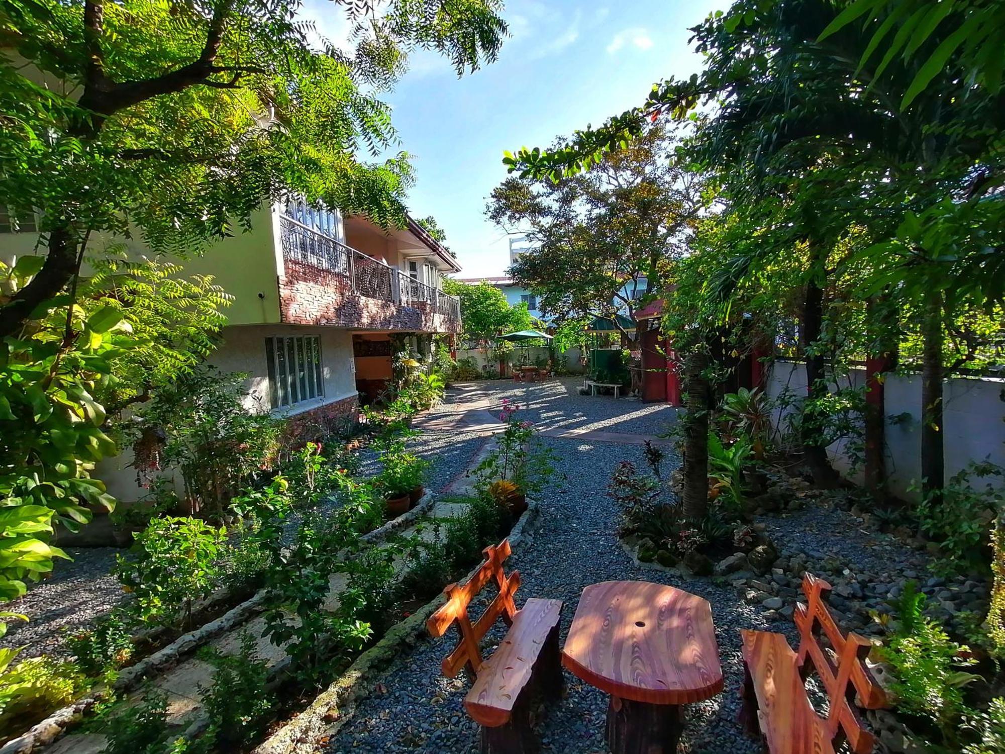 Monte Rio Gardens Bed & Breakfast Alaminos Exteriör bild